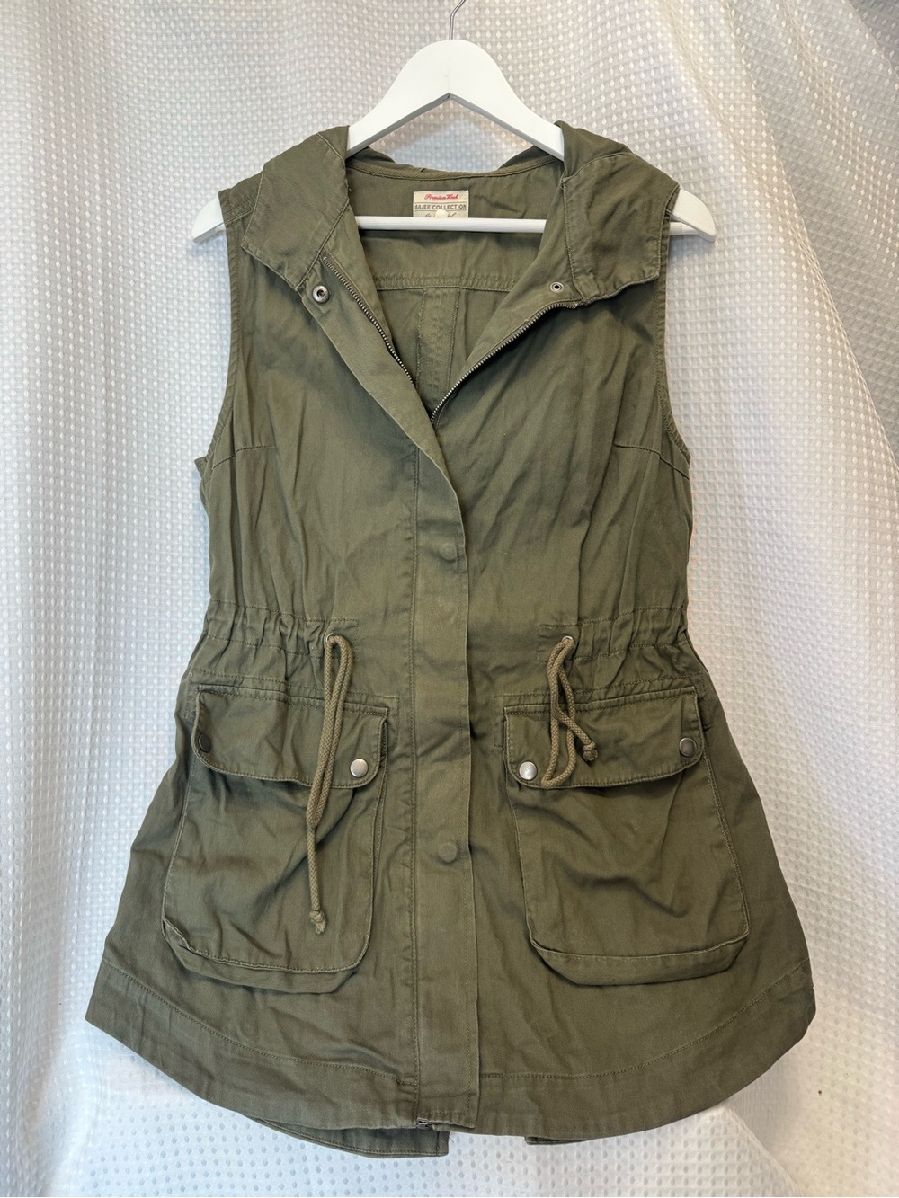 Sleeveless Utility Anorak Vest in Olive with Drawstring Waist